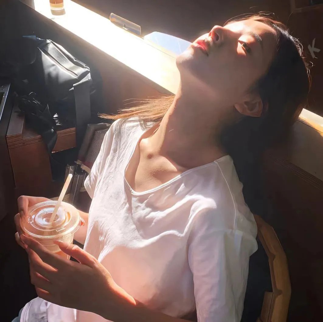 色情酒店海报